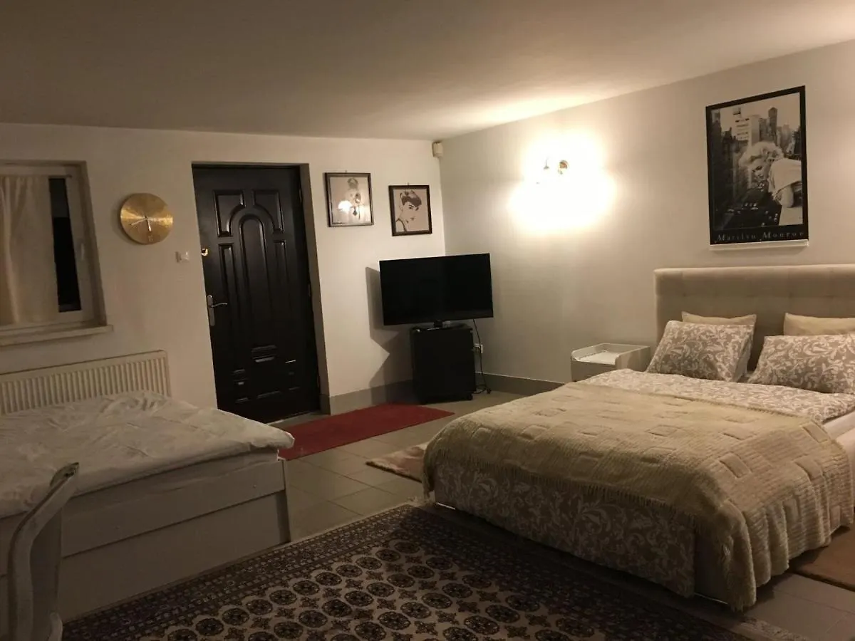 Dom Pod Roza Hotel Rzaska Guest house