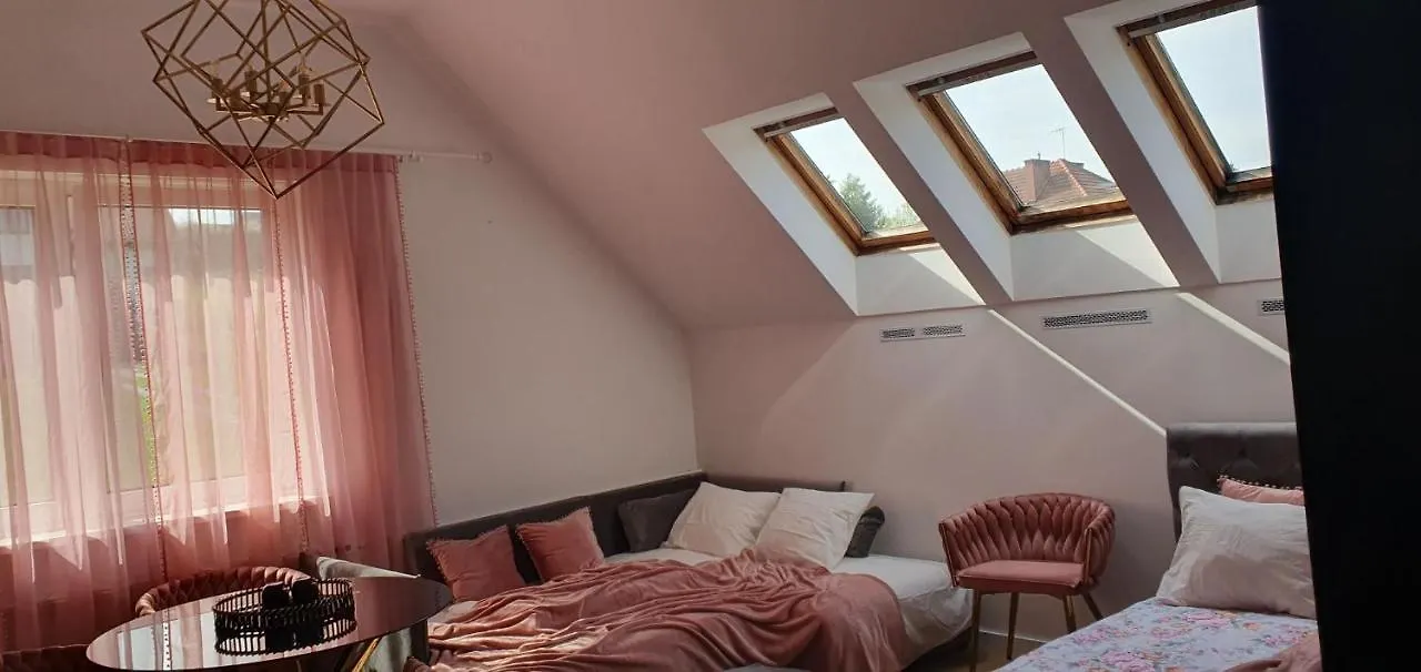 Pensión Hotel Dom pod Różą Rząska