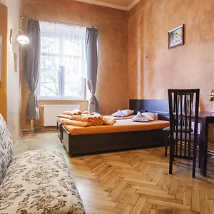 Momotown Privates Kraków